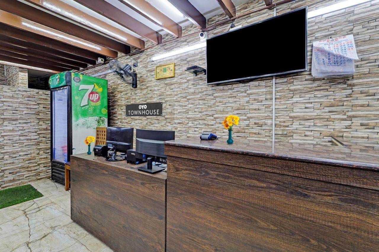 Super Townhouse 1096 Hotel Redfox Nungambakkam Near Apollo & Shankar Nethralaya Hospital Ченнаи Экстерьер фото